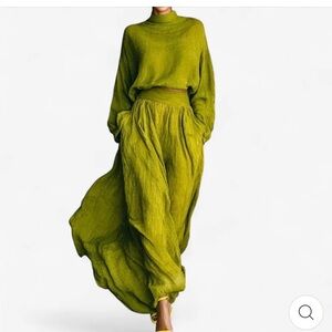 Chic Elinor Fluid Two-Piece Set